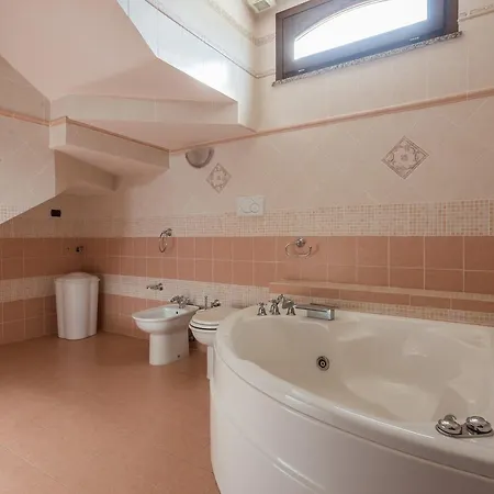 Anaelehouserooms Ltb