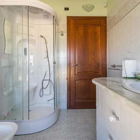 Anaelehouserooms Ltb 4*