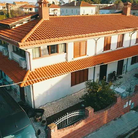 Anaelehouserooms Ltb Pensionat 4*