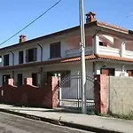 بيت ضيافة Anaelehouserooms Ltb أربورْيا
