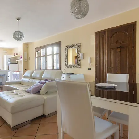 Casa de hóspedes Anaelehouserooms Ltb