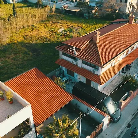 Anaelehouserooms Ltb 4*