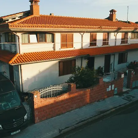 Casa de hóspedes Anaelehouserooms Ltb Arborea